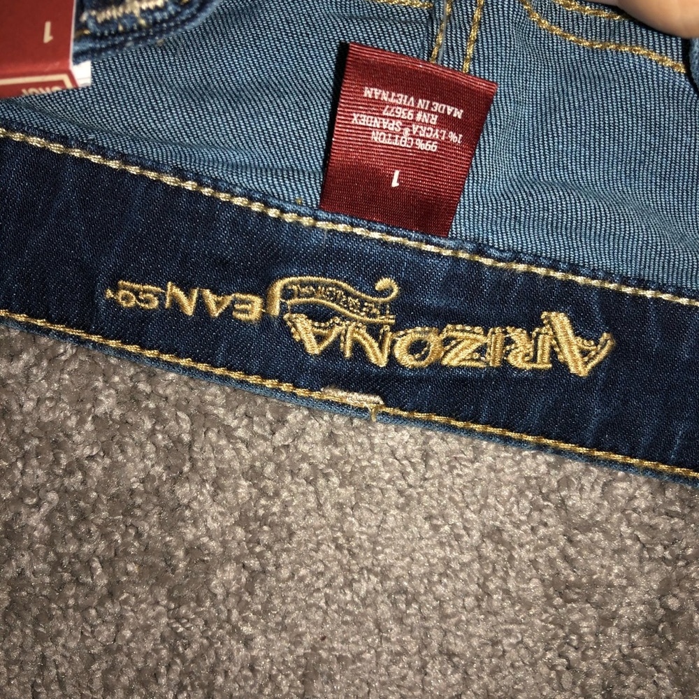 Capris - Picture 4 of 5
